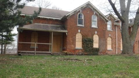 House Beside The Cemetery photo 2
