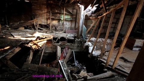 [Dr Junk] Unsure How I Havent Fallen Thru The Floor By Now - JUNE 2023 - IMG_5876.JPG