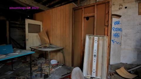 [Dr Junk] Unsure How I Havent Fallen Thru The Floor By Now - JUNE 2023 - IMG_5884.JPG