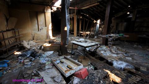 [Dr Junk] Unsure How I Havent Fallen Thru The Floor By Now - JUNE 2023 - IMG_5897.JPG