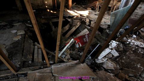 [Dr Junk] Unsure How I Havent Fallen Thru The Floor By Now - JUNE 2023 - IMG_5922.JPG