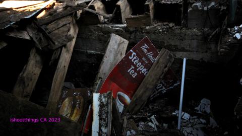 [Dr Junk] Unsure How I Havent Fallen Thru The Floor By Now - JUNE 2023 - IMG_5923.JPG