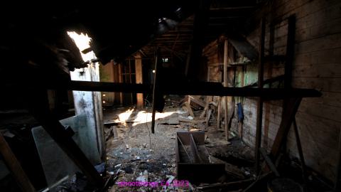 [Dr Junk] Unsure How I Havent Fallen Thru The Floor By Now - JUNE 2023 - IMG_5927.JPG