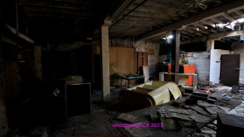 [Dr Junk] Unsure How I Havent Fallen Thru The Floor By Now - JUNE 2023 - IMG_5937.JPG