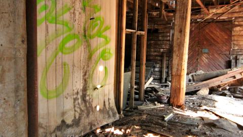 [Dr Junk] Unsure How I Havent Fallen Thru The Floor By Now - JUNE 2023 - IMG_5944.JPG