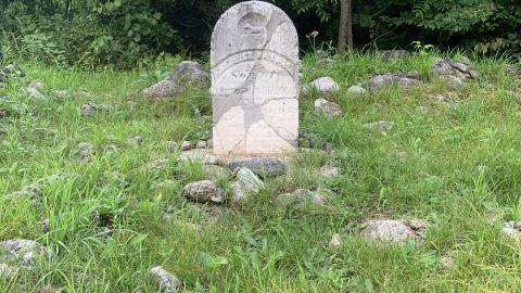 A Lone Grave August 2023 - IMG_7116.JPG