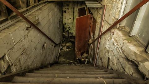 Summer 2023 - The Empire - 13 ORANGEW.jpg