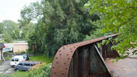 Bridge with abandoned RV - IMG_4939.jpg
