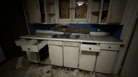 Decay - IMG_3863.JPG