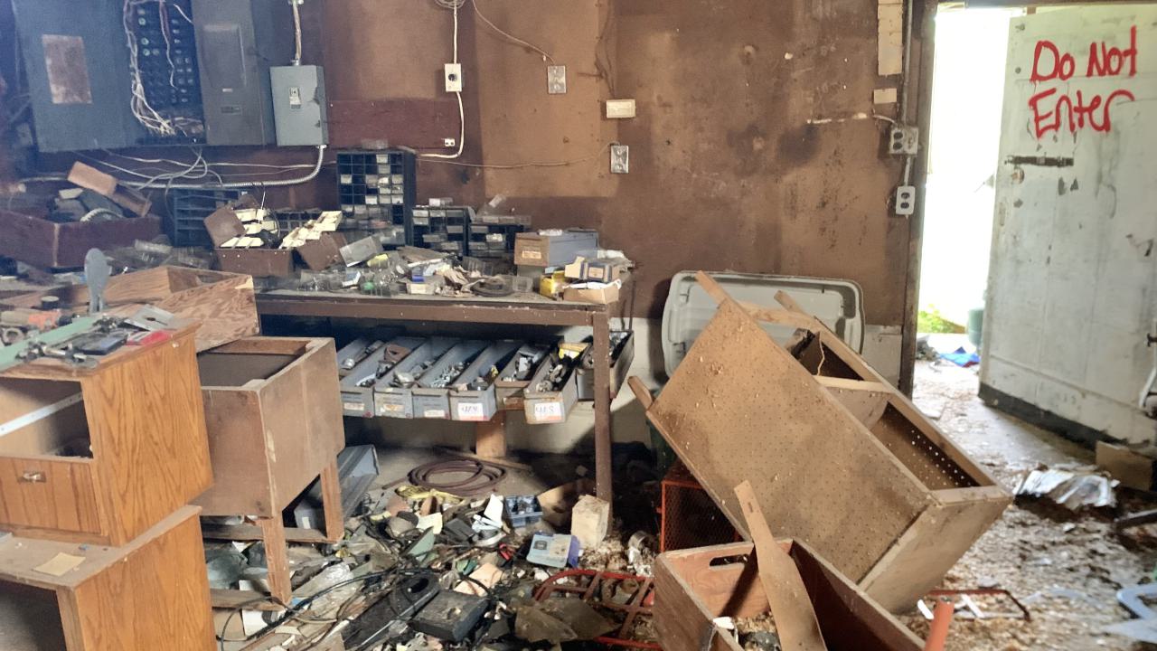 Leather and Lace - IMG_0053.jpeg