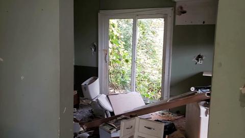 Trash House - Abandoned homes 1  2 - frame at 1m12s.jpg