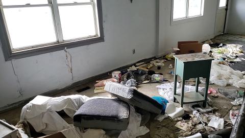 Dance like no one is watching - VID_20231009_133009 - frame at 1m25s.jpg