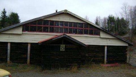 Railroad Tie Building photo 4