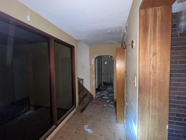 Abandoned security agents house - IMG_2943.jpeg
