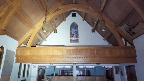 Church - exploring-an-abandoned-church-7.jpeg