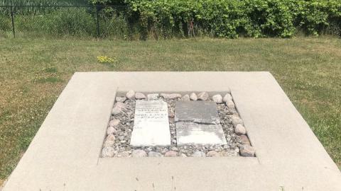 Cobble Hills Cemetery - IMG_5554.jpeg