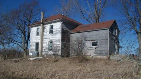 Farm House - Swamp-College-House9.jpg