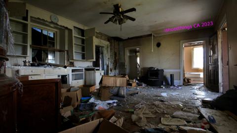 "..Thought You Were An Aggressive Squatter.." - JUNE 2023 - IMG_6240.JPG