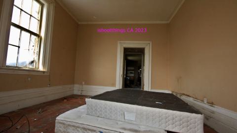 "..Thought You Were An Aggressive Squatter.." - JUNE 2023 - IMG_6247.JPG