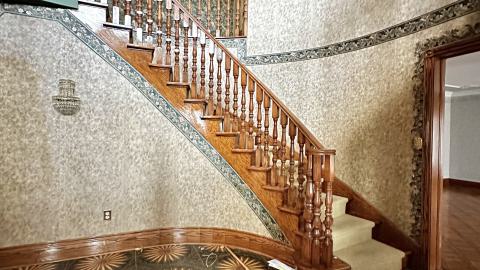 The Mansion On The Hill - IMG_7183.jpeg