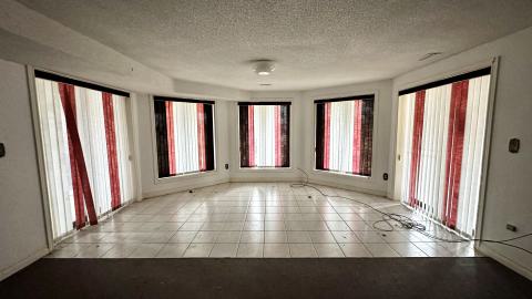 The Mansion On The Hill - IMG_7170.jpeg