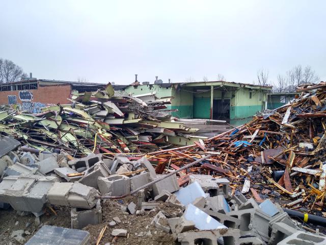 Mid-demolition - IMG_20231228_135056117_HDR.jpg