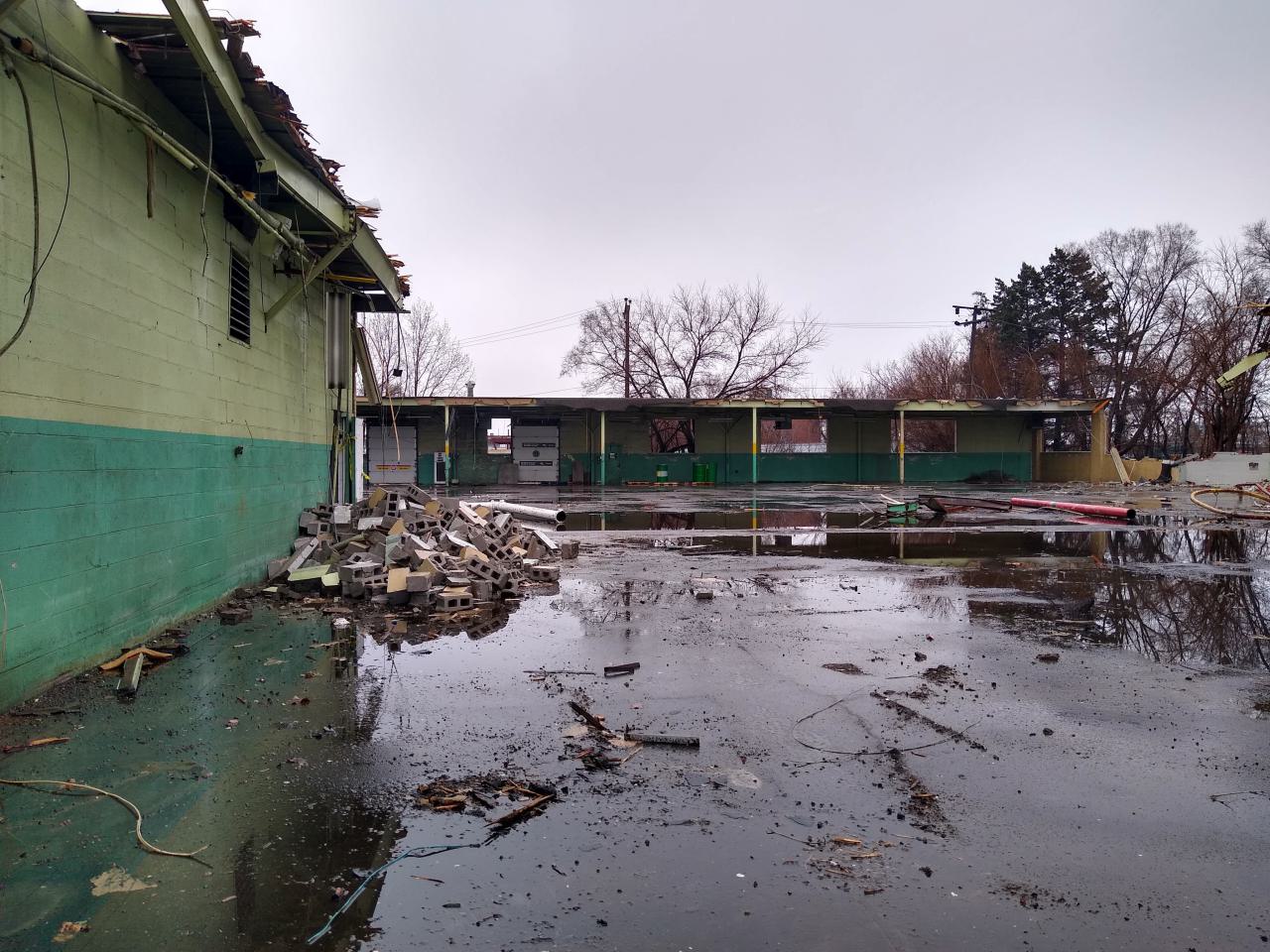 Mid-demolition - IMG_20231228_135336669_HDR.jpg