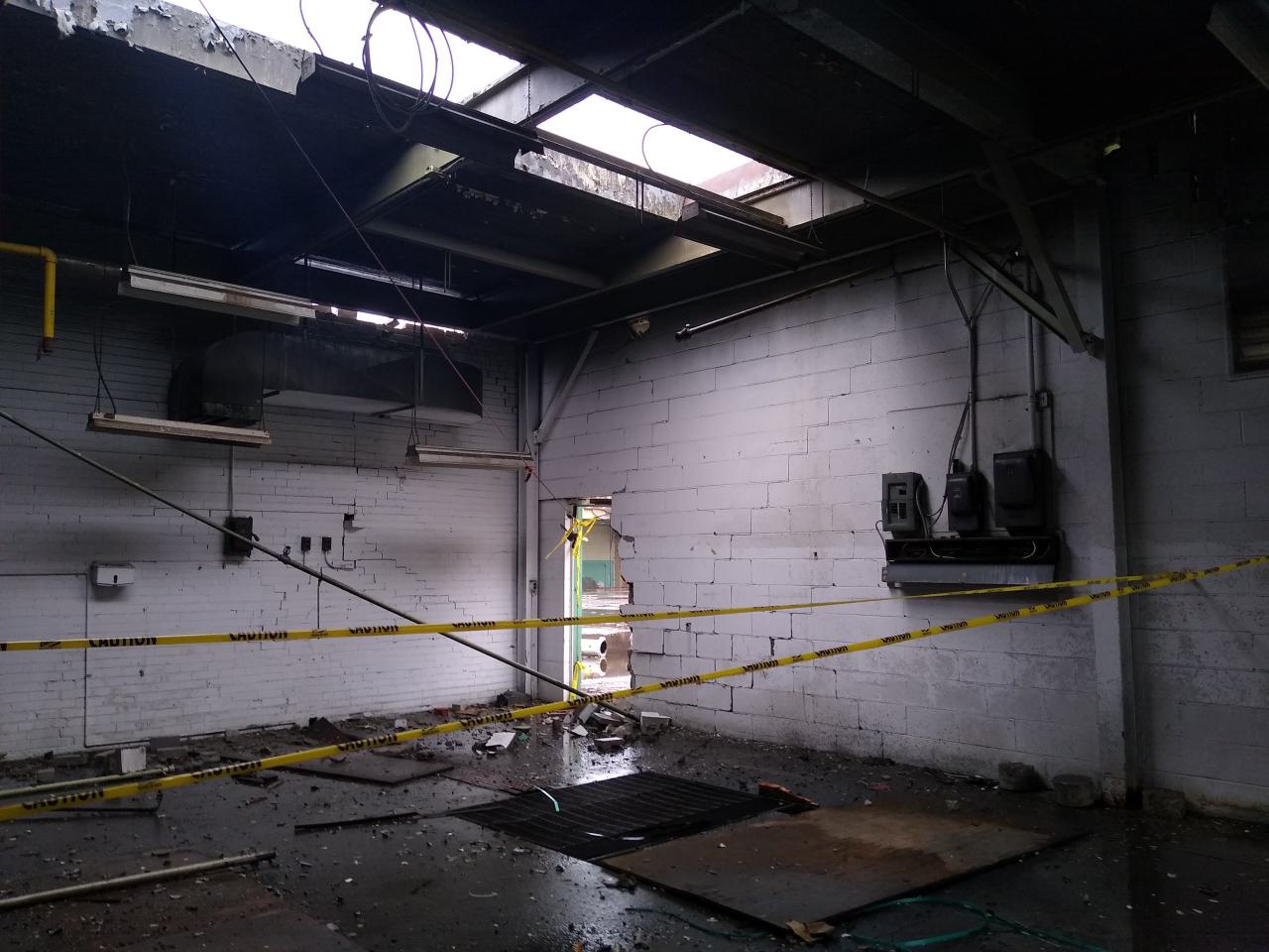 Mid-demolition - IMG_20231228_135359171.jpg