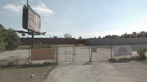 Mid-demolition - mos_warehouse_sep_2007.png