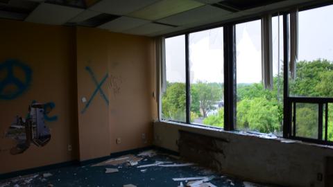 A smoggy day at Brokers - DSC_0089.JPG