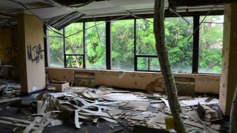 A smoggy day at Brokers - DSC_0111.JPG