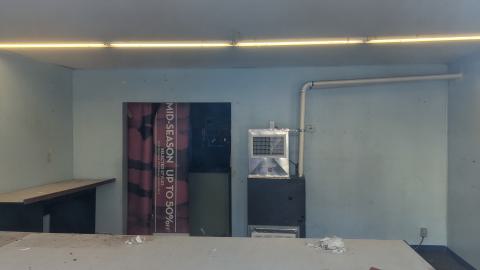 On the verge of collapse - PXL_20240209_150753164.jpg