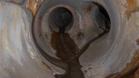 Inside the pipe (5)
