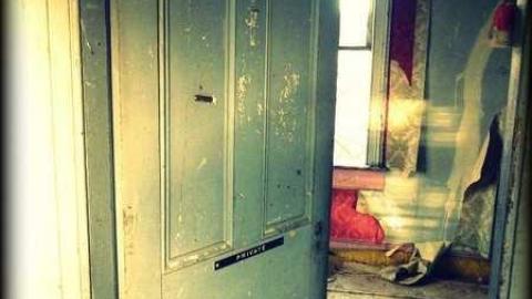 Old Piano House - P1040405.jpg