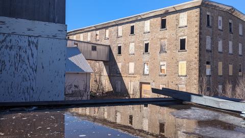 Mill's and Lab - PXL_20240324_190154827.jpg