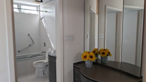 April 2024 - PXL_20240416_202440413.jpg