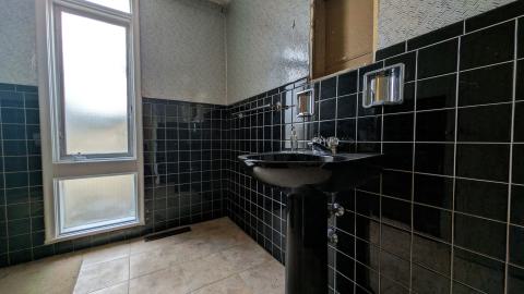 April 2024 - PXL_20240416_205432921.jpg