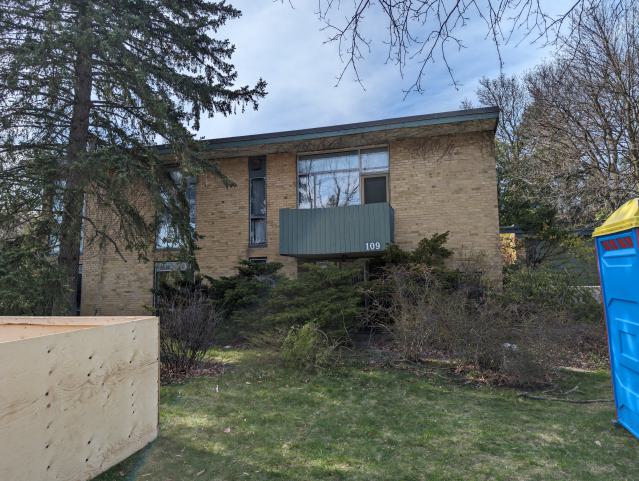 April 2024 - PXL_20240416_210048158.jpg