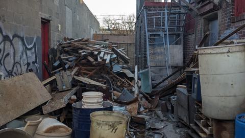 Dark and dusty - PXL_20240419_230629519.jpg