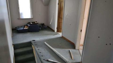 March 2012 - DSC_1438_01.1.jpg