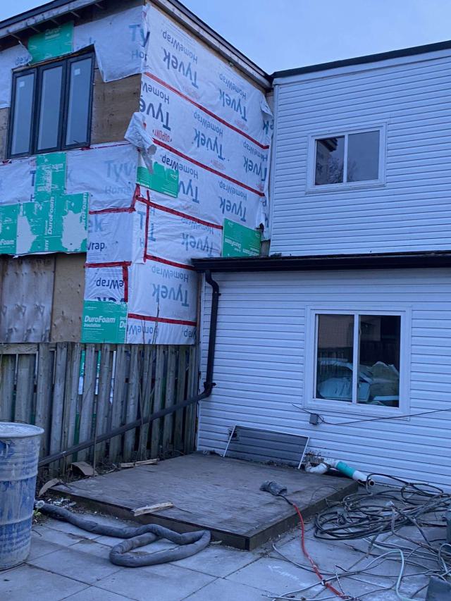 The House Beside photo 2