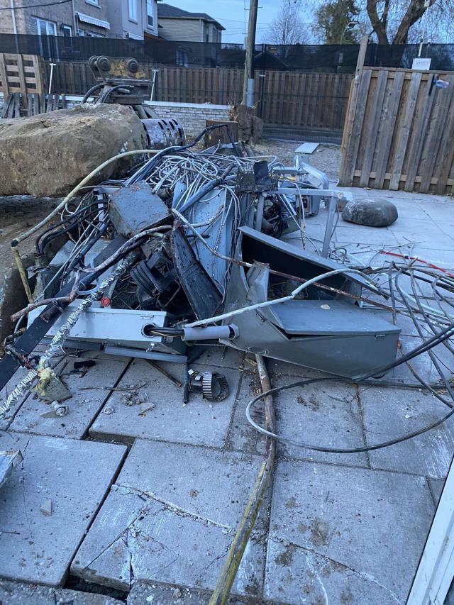 The House Beside photo 5