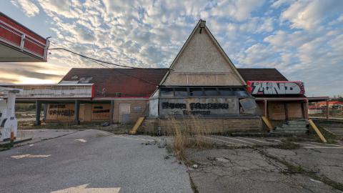 May 2024 - PXL_20240504_232557066.jpg