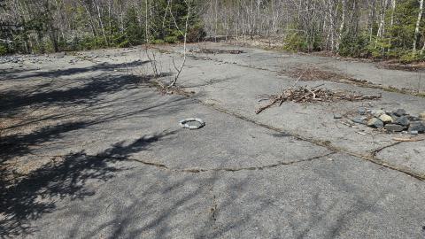 The concrete base with core arranged in a circle