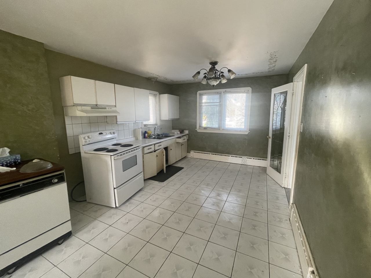 Abandoned house - IMG_5188.jpeg