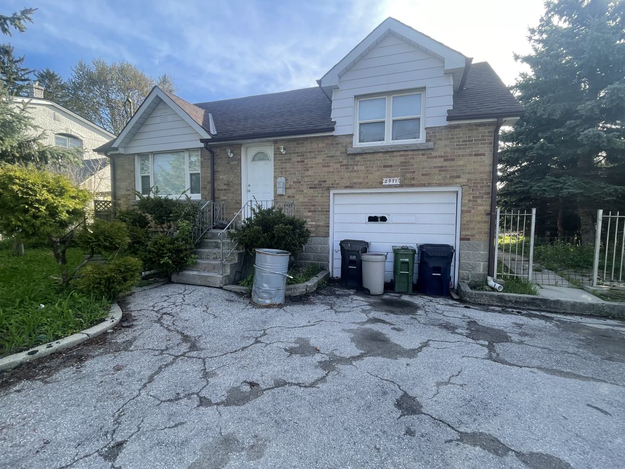 Abandoned house 2 - IMG_5208.jpeg