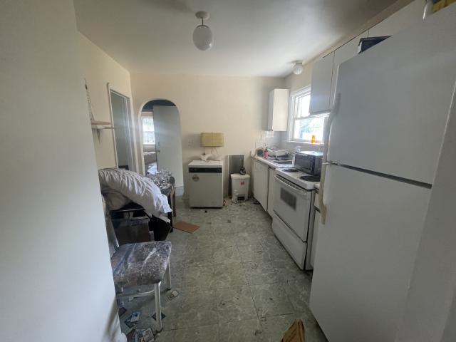 Abandoned house 2 - IMG_5206.jpeg