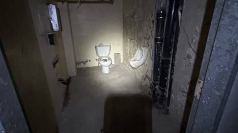 very nice modern washroom