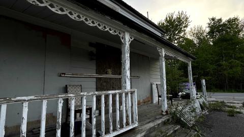 stinkytown gas station - IMG_1726.jpg