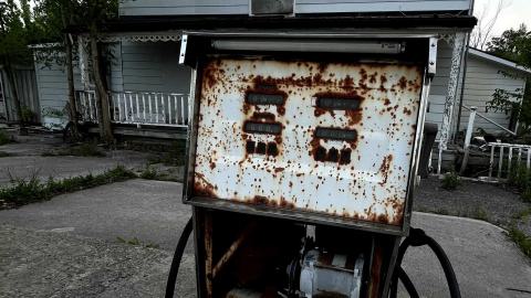 stinkytown gas station - IMG_1727.jpg